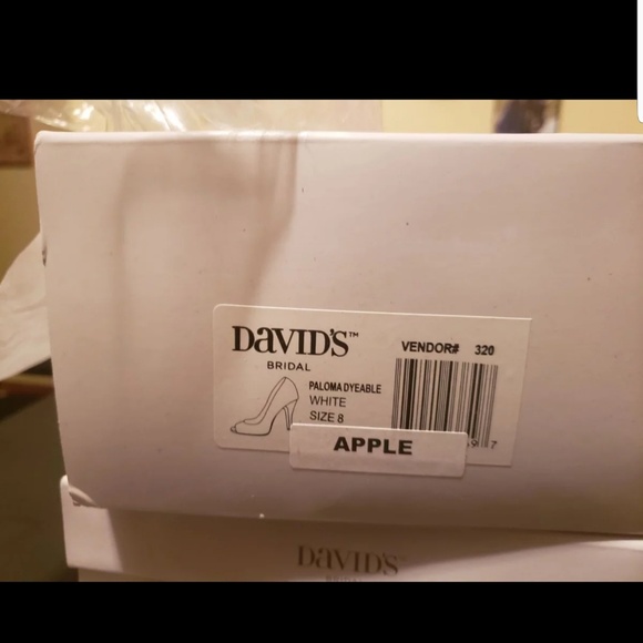 Red heels - Picture 2 of 3